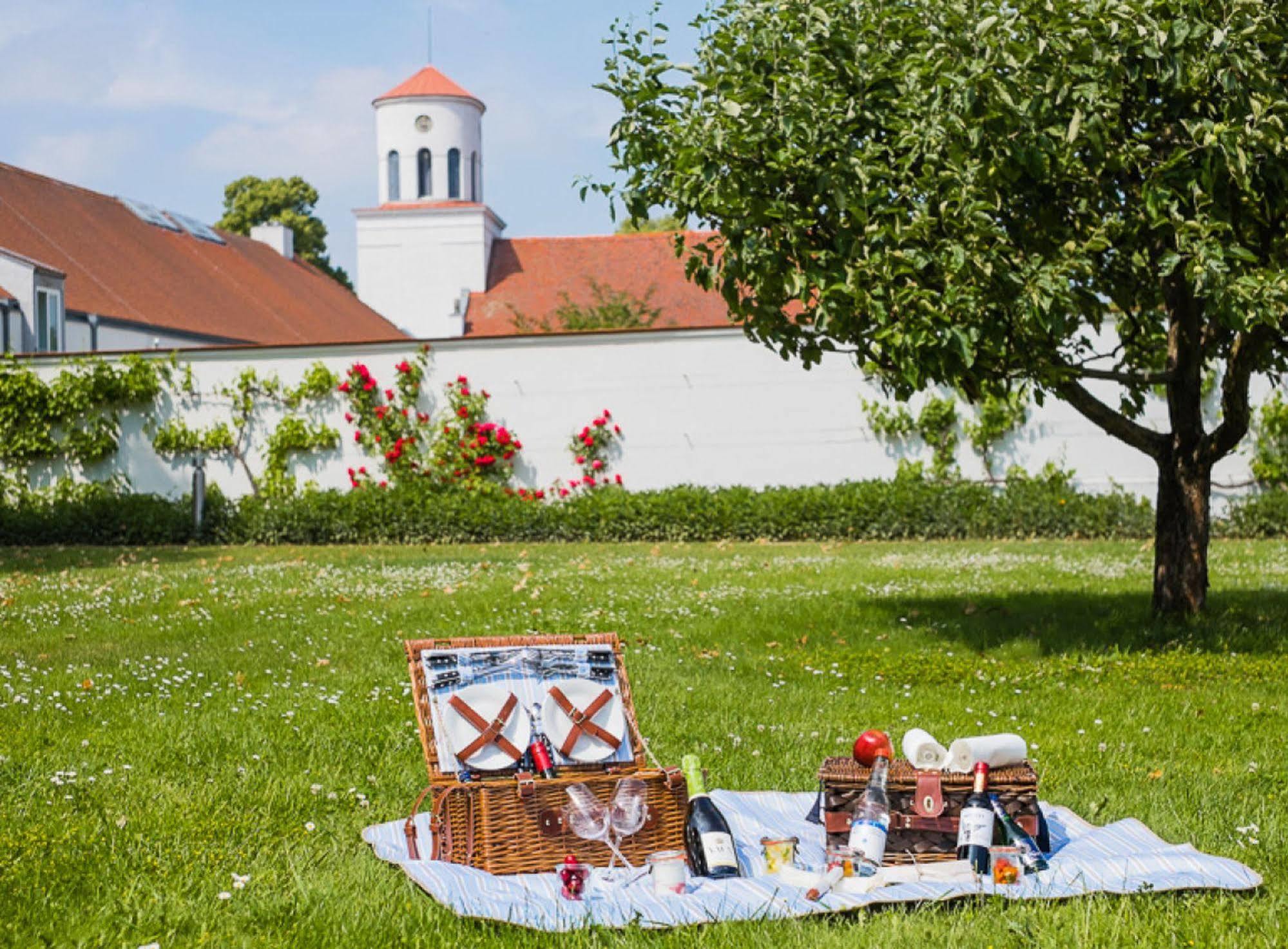 Hotel Schloss Neuhardenberg Εξωτερικό φωτογραφία