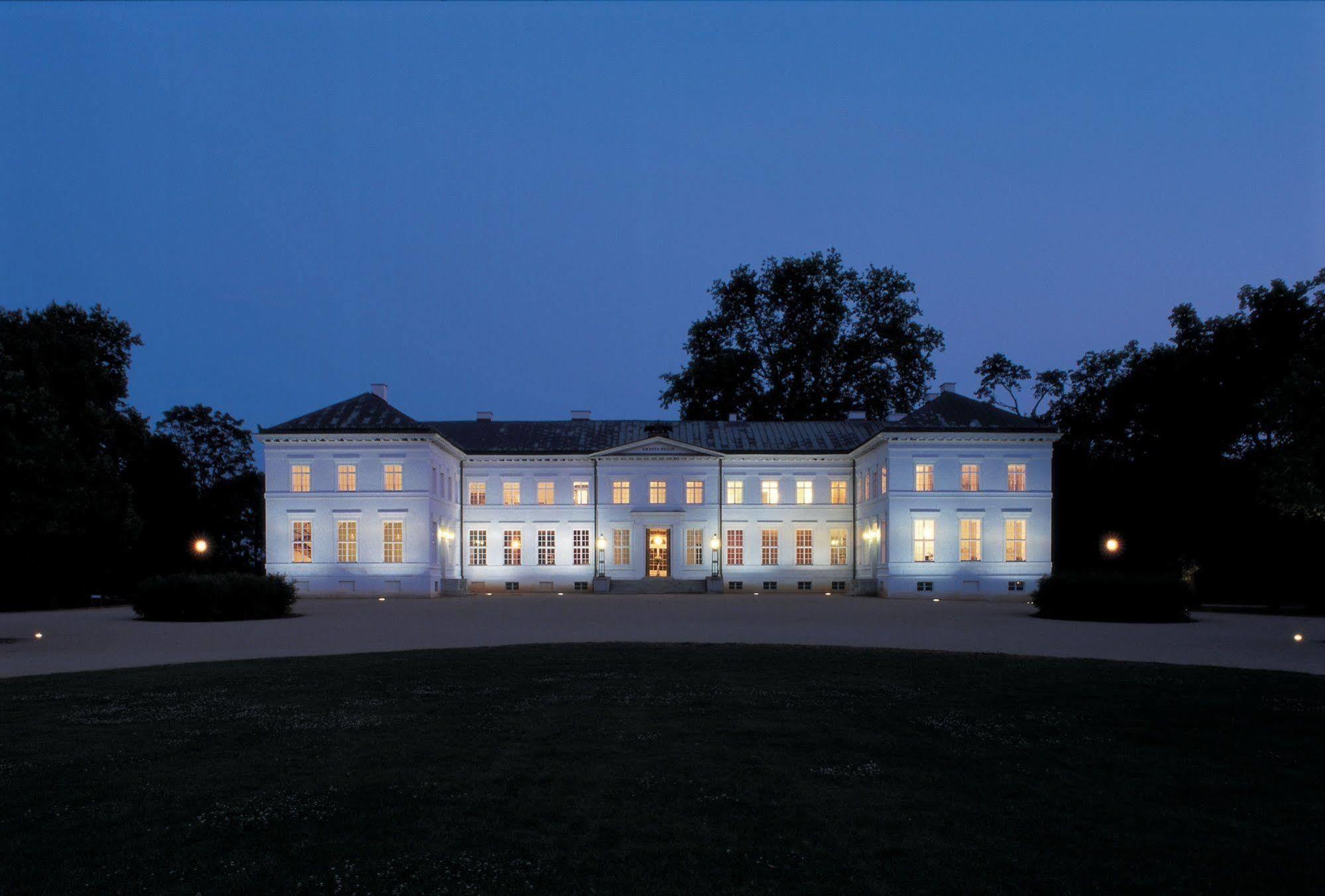 Hotel Schloss Neuhardenberg Εξωτερικό φωτογραφία